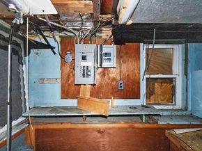 26 Central Avenue, Malden MA 02148