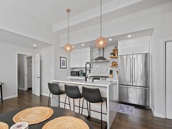 131-133 G St