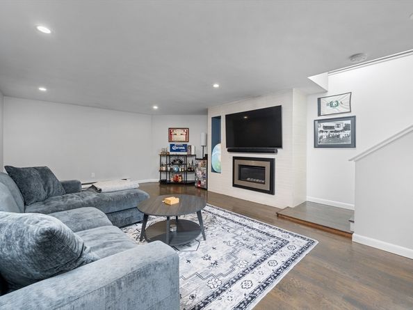 131-133 G St 1, Boston MA 02127