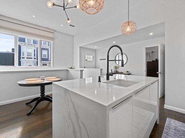 131-133 G St 1, Boston MA 02127