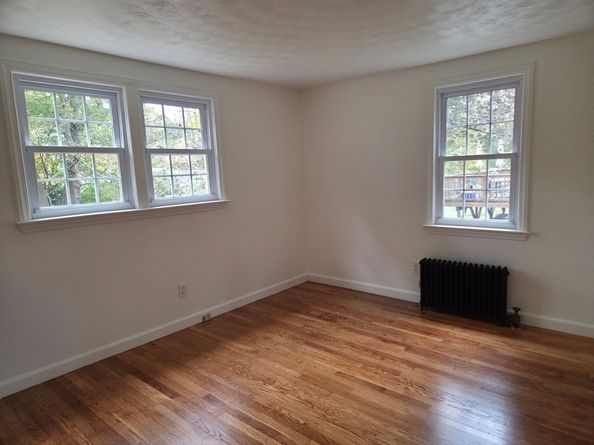 19 Laurelwood Ave, Leicester MA 01524