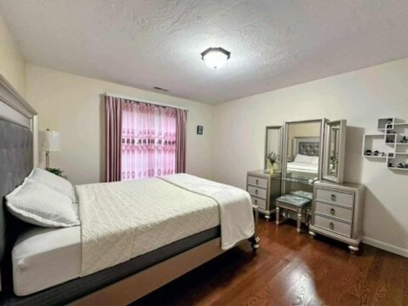 47 Preservation Ln, Holden MA 01520
