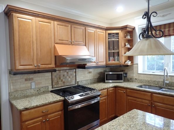 47 Preservation Ln, Holden MA 01520