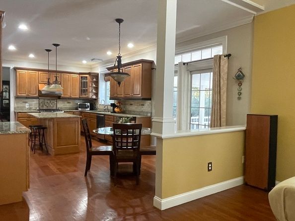 47 Preservation Ln, Holden MA 01520