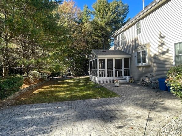 47 Preservation Ln, Holden MA 01520