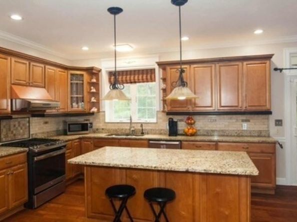 47 Preservation Ln, Holden MA 01520