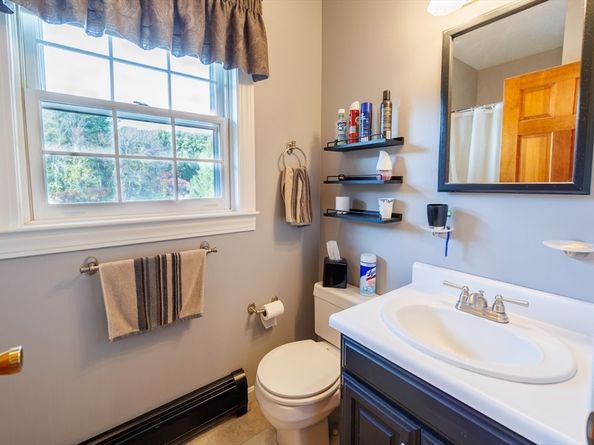 621 Woods Road, Barre MA 01005