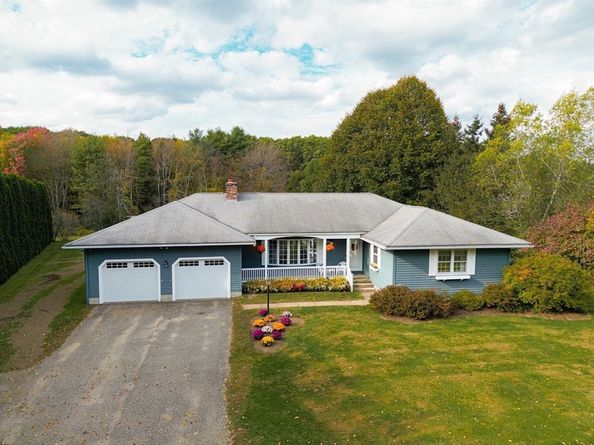 621 Woods Road, Barre MA 01005