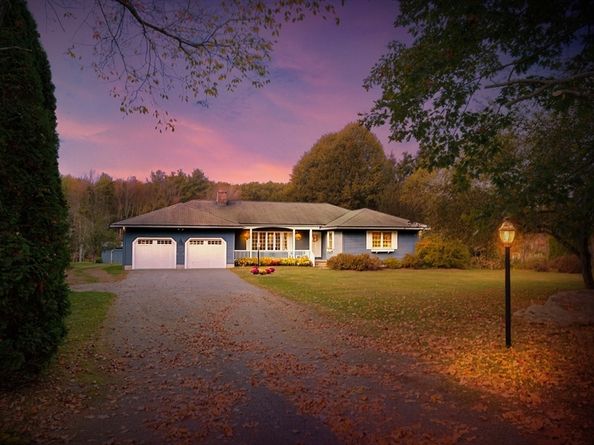 621 Woods Road, Barre MA 01005