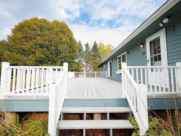 621 Woods Road, Barre MA 01005