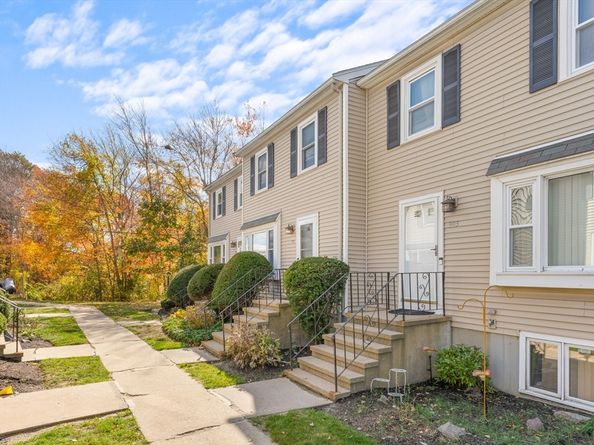 902 Irving Rd 902, Randolph MA 02368