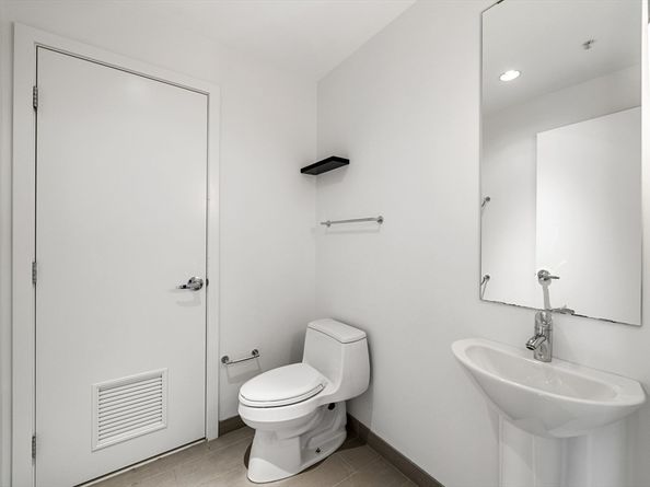 110 Stuart St 19H, Boston MA 02116