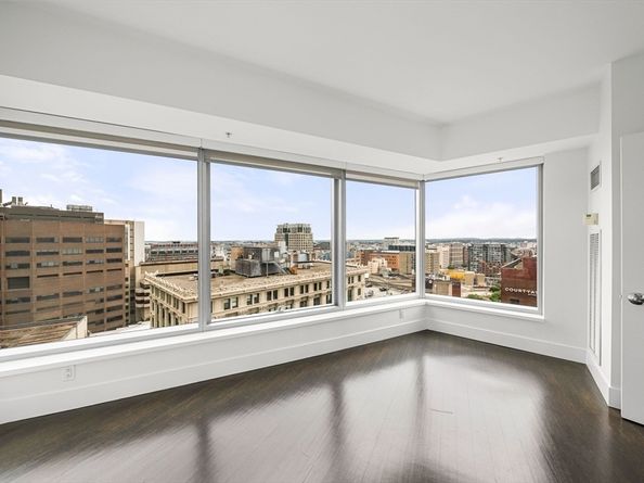 110 Stuart St 19H, Boston MA 02116