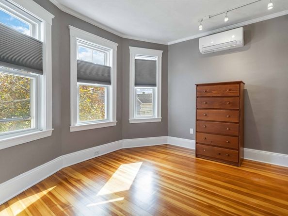 25 Oakland 25, Watertown MA 02472