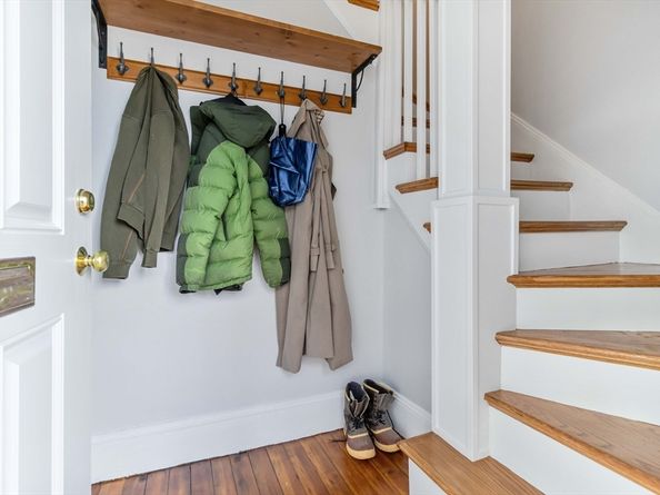 25 Oakland 25, Watertown MA 02472