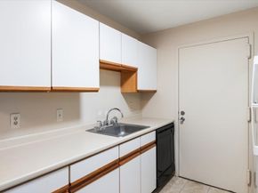 50 Village Brook Lane 4, Natick MA 01760