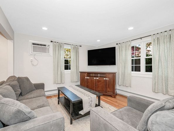 58 Westminster Ave 58, Arlington MA 02474