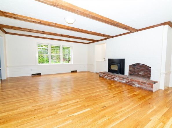 28 Stetson Dr, Marlborough MA 01752