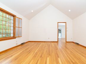 28 Stetson Dr, Marlborough MA 01752