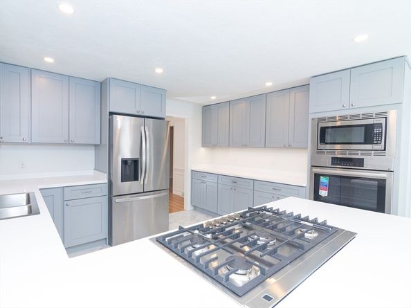 28 Stetson Dr, Marlborough MA 01752