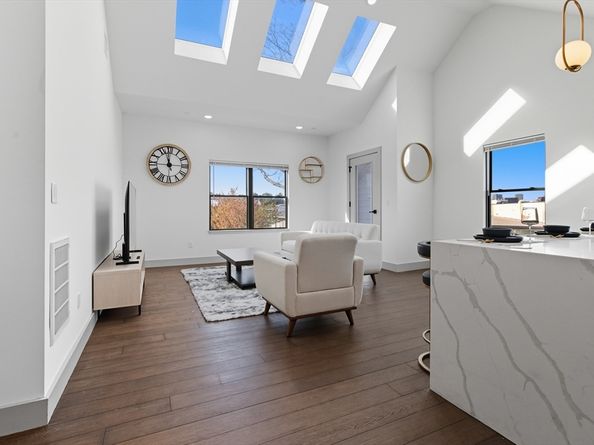 127 East Cottage Street 6, Boston MA 02125