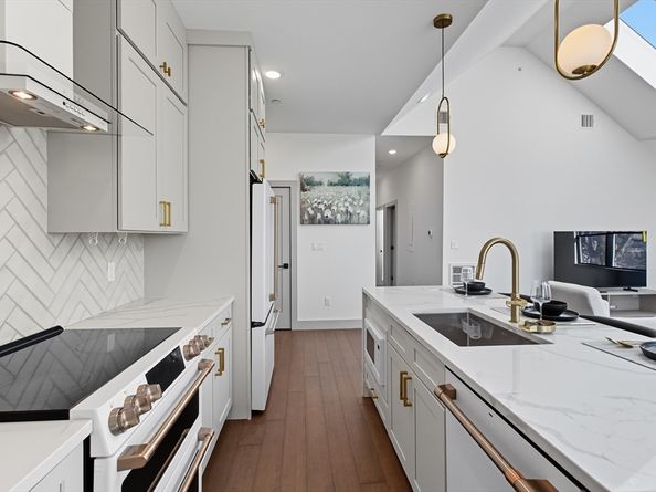 127 East Cottage Street 6, Boston MA 02125