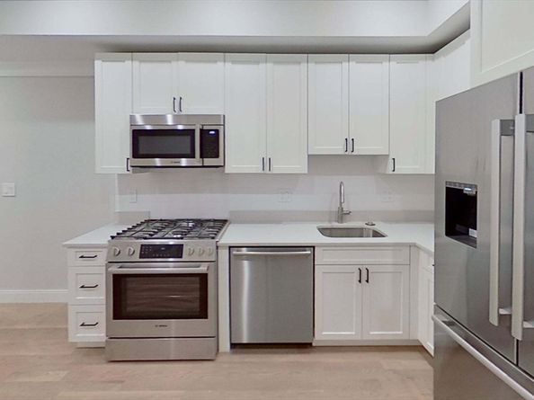 47 Englewood, Boston MA 02135