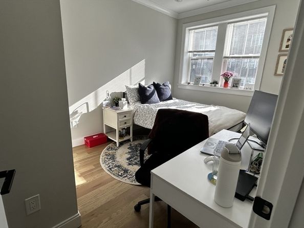 47 Englewood, Boston MA 02135