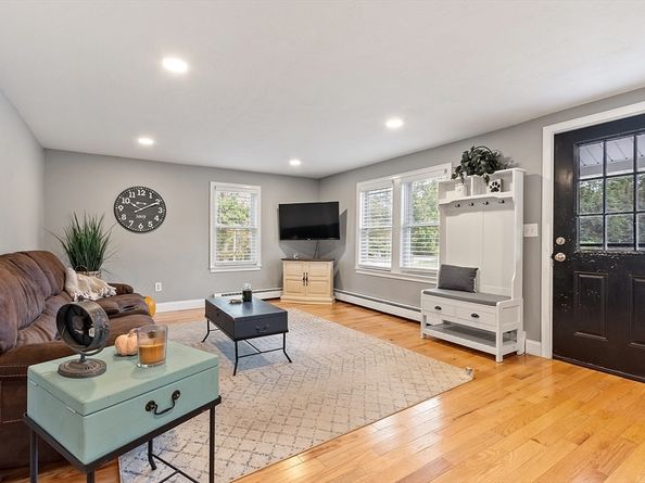 11 Lovell St, Westminster MA 01473
