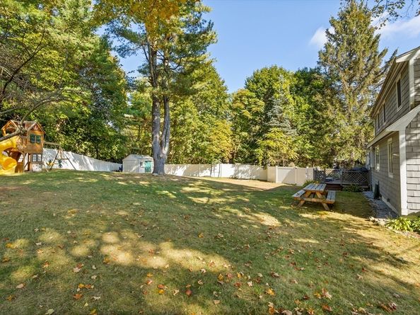 4 Powers Rd, Littleton MA 01460