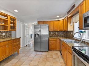 4 Powers Rd, Littleton MA 01460