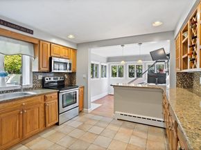 4 Powers Rd, Littleton MA 01460