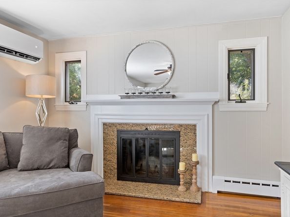 4 Powers Rd, Littleton MA 01460