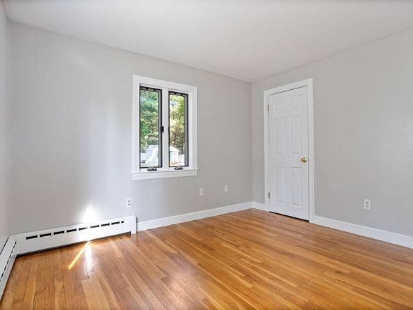 4 Powers Rd, Littleton MA 01460