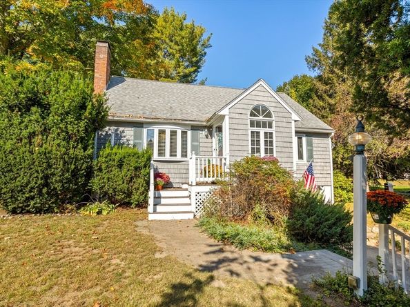 4 Powers Rd, Littleton MA 01460