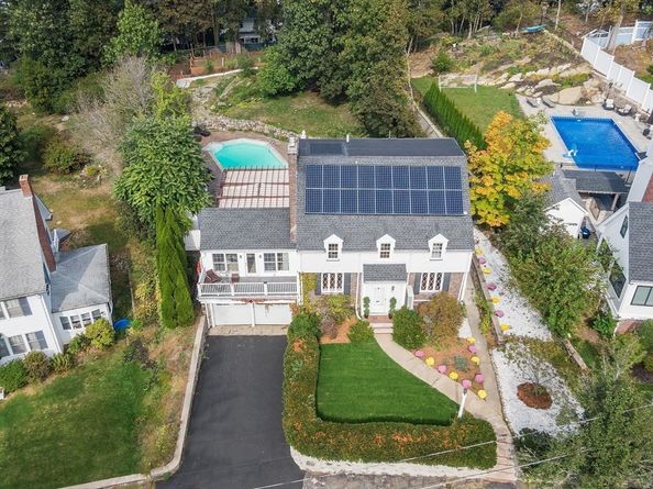 12 Powder House Road Ext, Medford MA 02155