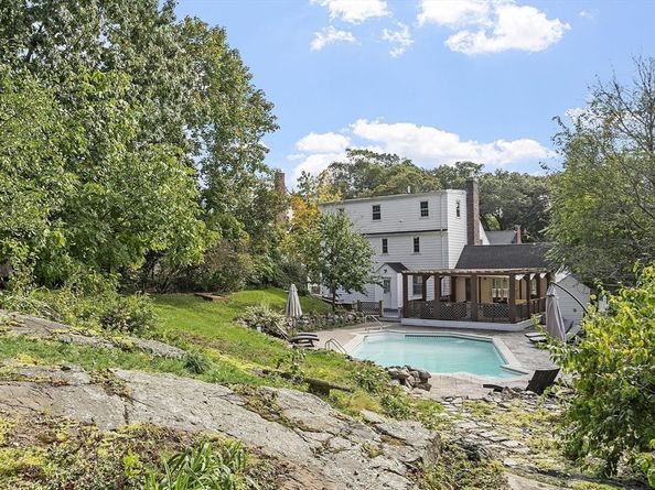 12 Powder House Road Ext, Medford MA 02155