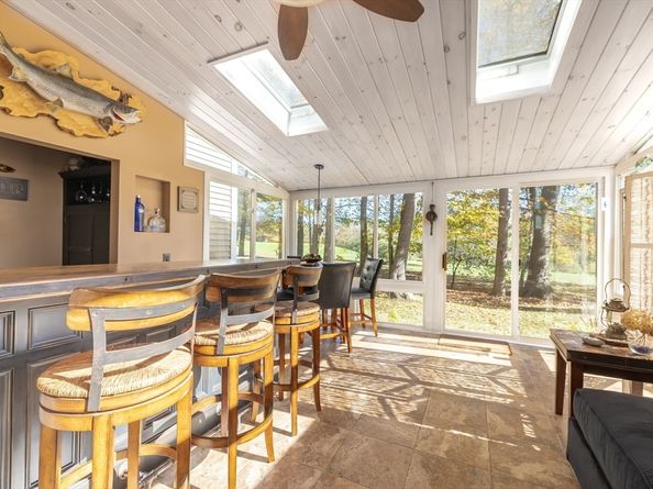66 Pleasant St 16, Oxford MA 01537