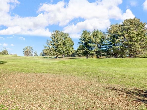 66 Pleasant St 16, Oxford MA 01537