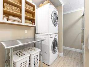 66 Pleasant St 16, Oxford MA 01537