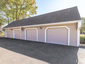66 Pleasant St 16, Oxford MA 01537
