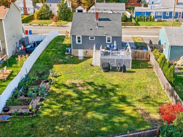 303 Pleasant St, Melrose MA 02176