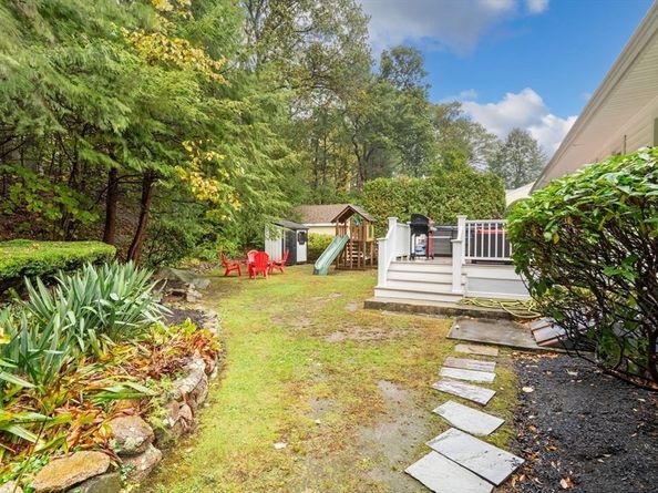 63 Crooker Dr, Lynn MA 01904