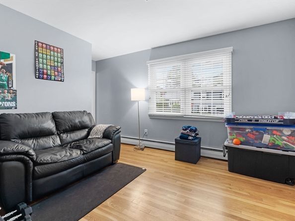 63 Crooker Dr, Lynn MA 01904