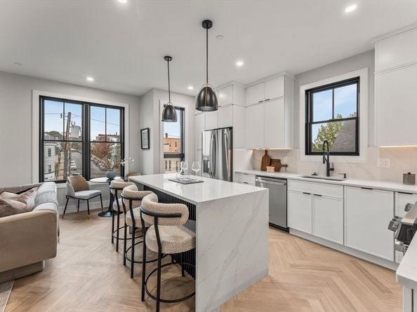 106 Moore PH7, Boston MA 02128