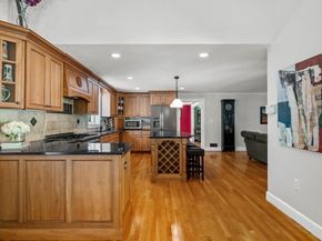 17 Topsfield Rd, Wenham MA 01984