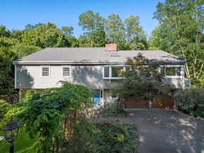 17 Topsfield Rd, Wenham MA 01984
