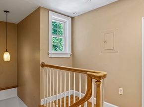 17 Topsfield Rd, Wenham MA 01984