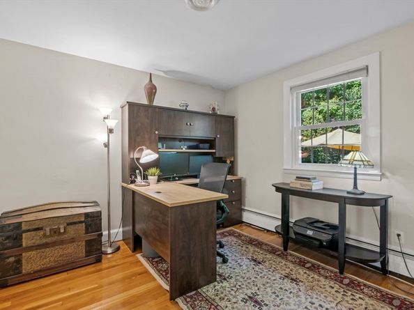 17 Topsfield Rd, Wenham MA 01984