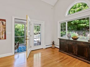 17 Topsfield Rd, Wenham MA 01984